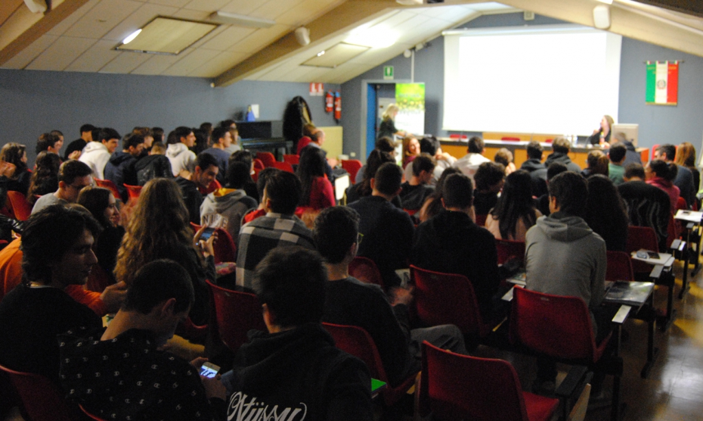 Scopri di più sull'articolo Harpo torna dagli studenti dell’ISS Capirola!